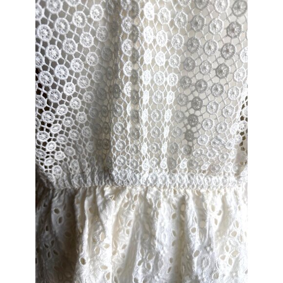 Abercrombie and Fitch Size Small White Crochet Eyelet Cropped Top Shirt Blouse - Picture 8 of 10